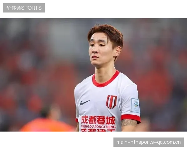 韦世豪情绪失控引热议：背后的心理与社会反思